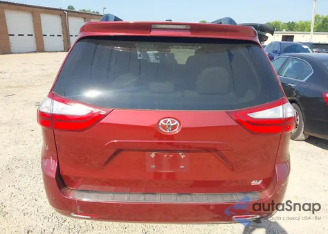 2016 Toyota Sienna Xle 8 Passenger z USA, uszkodzony, nr VIN 5TDYK3DC7GS701595